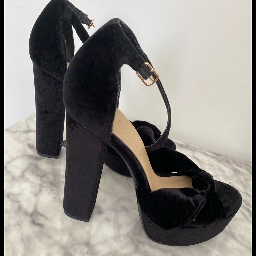 Velvet Platforms - Picture 4 of 6
